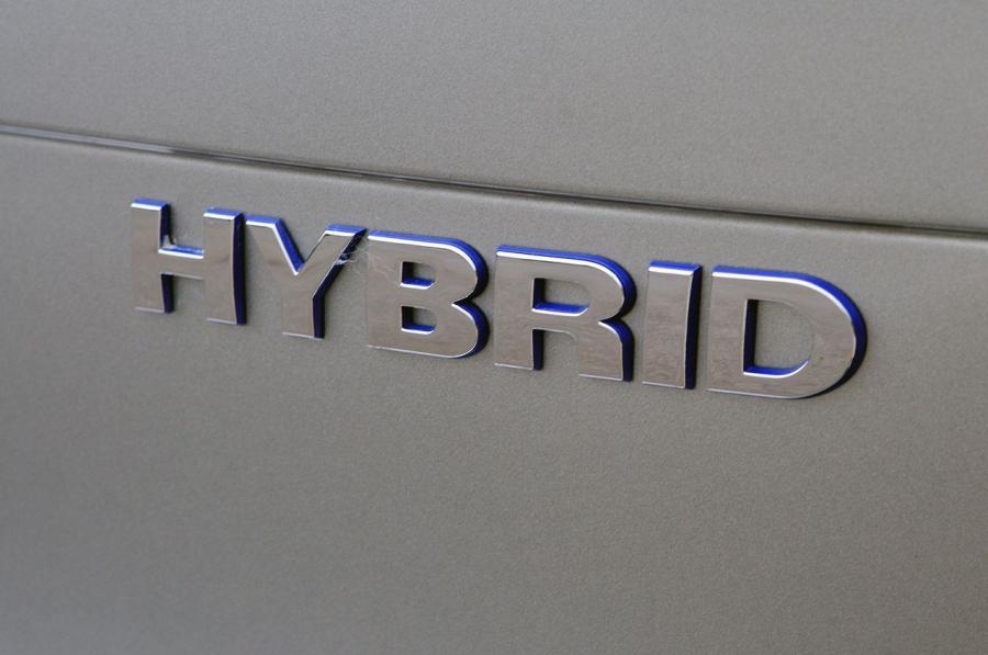  Volkswagen Touareg Hybrid 2012 года  (фото 41 из 42)